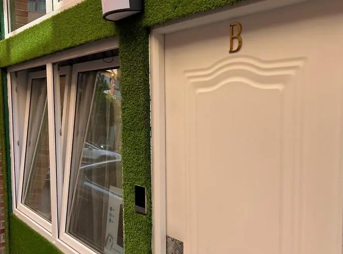 Nou Benicalap Luxury Apart 3*